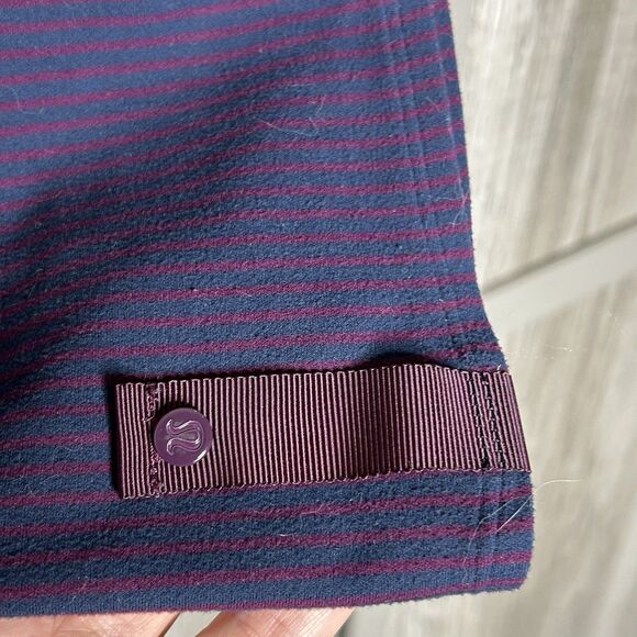 Lululemon Infinity Scarf Purple - Picture 2 of 4